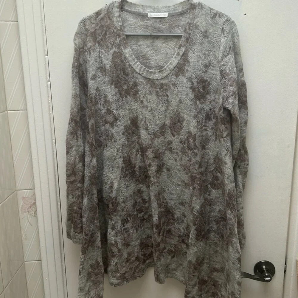 Susy Mx Grey floral sweater tunic, mohair wool blend, asymmetrical, size medium